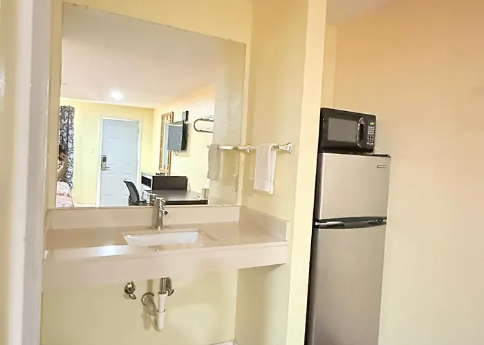 Budget Inn